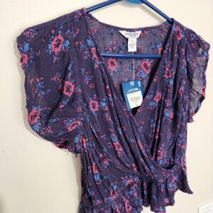 Arizona Vneck crop top Size XS with snap closure Blue Navy Floral